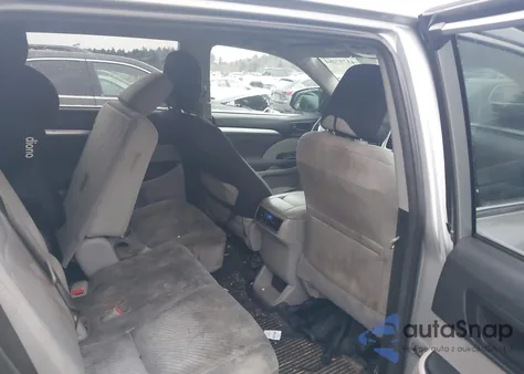 2018 Toyota Highlander Le from USA, damaged, VIN 5TDBZRFHXJS886312